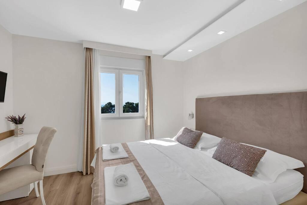 Apartment Hrvoje -Nur 50M Bis Zum Meer - Makarska Exklusiv Promajna Exterior foto